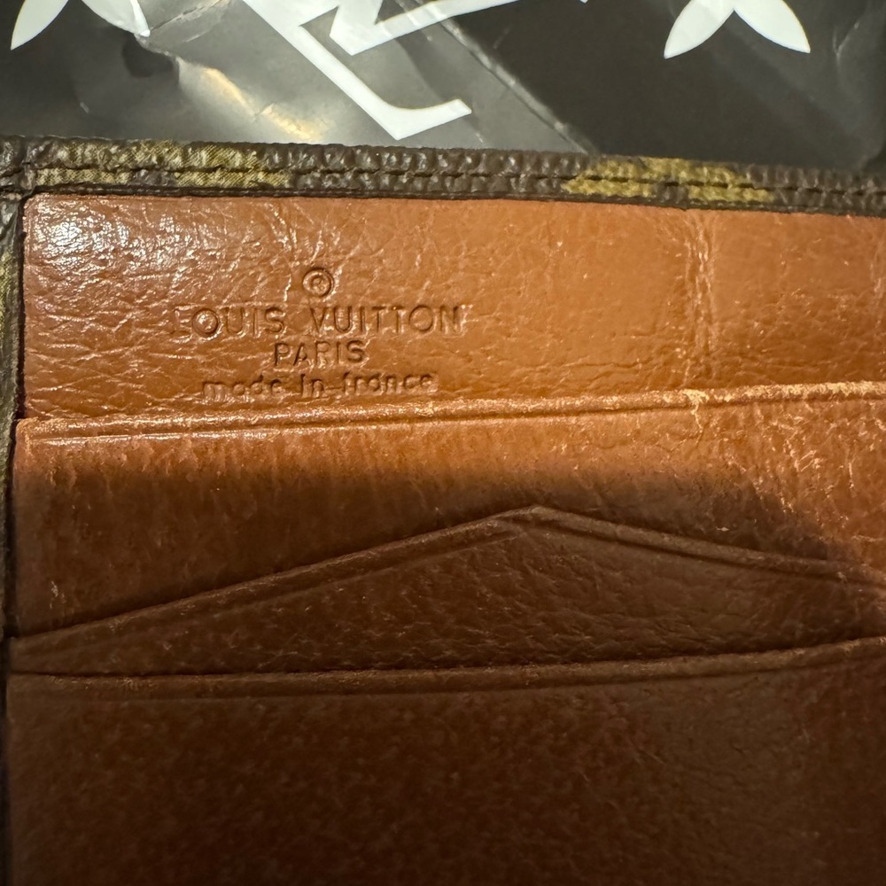 Louis Vuitton Elsie, trifold, wallet, Brown and Gold Monogram Wallet - Picture 4 of 8